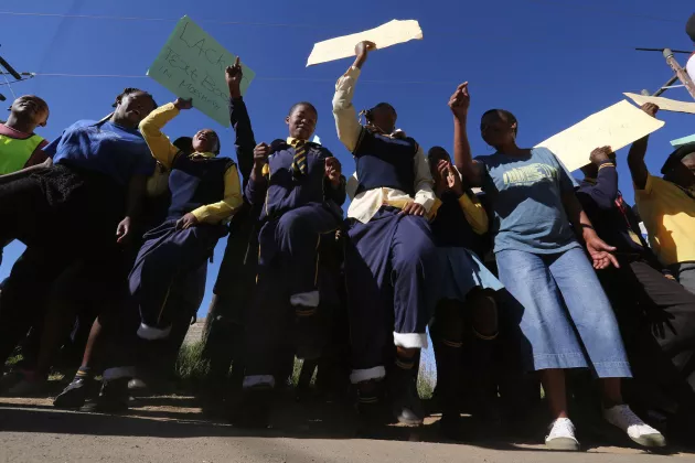 Source: (c) Moshesh2014