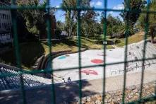 Valuable green public spaces such as Elizabeth Park in Belville are not easily accessible and despite security personnel, the heavy fence gives a message of insecurity. Valuable green public spaces such as Elizabeth Park in Belville are not easily accessible and despite security personnel, the heavy fence gives a message of insecurity.
