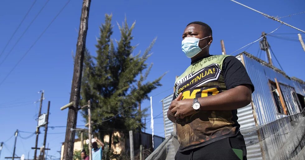 Siyabulela Kimbili says that living circumstances in Witsands make it hard to ‘think straight’, let alone worry about climate change. Young people often resort to drinking as there is a sense of hopelessness given the high unemployment in the area.